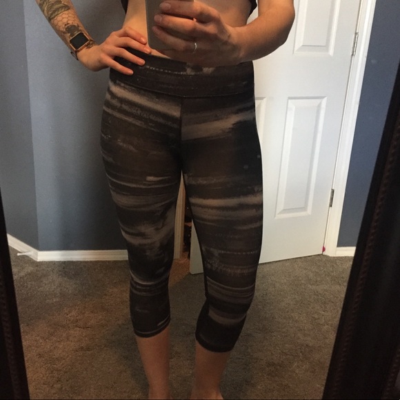 Under Armour Pants - Under amour workout capris